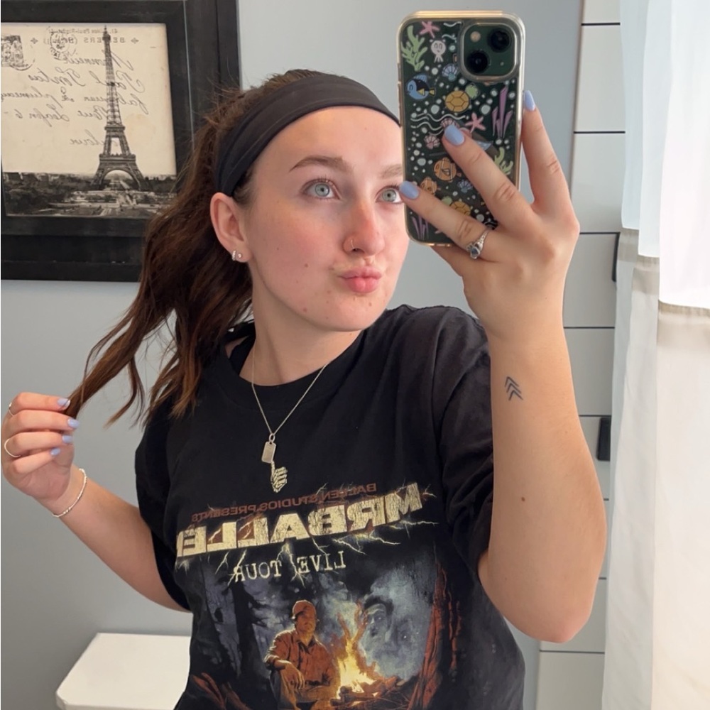 Meet your Posher, Riley - Picture 2 of 3